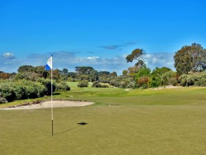 Royal Melbourne (West) 7th Flag